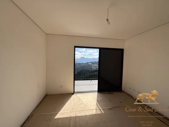 Imagem Linda Casa a Venda com Vista Permanente em Campos do Jordão