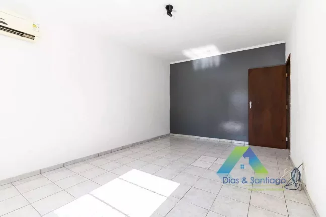 Imagem Casa com 3 dormitórios Com suite e 3 vagas próximo ao Metrô Alto do Ipiranga em Vila Gumercindo/SP!