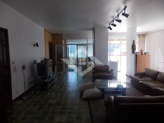 Imagem Luxo à Beira da Lagoa: Cobertura Duplex com 380 m2 em Copacabana
