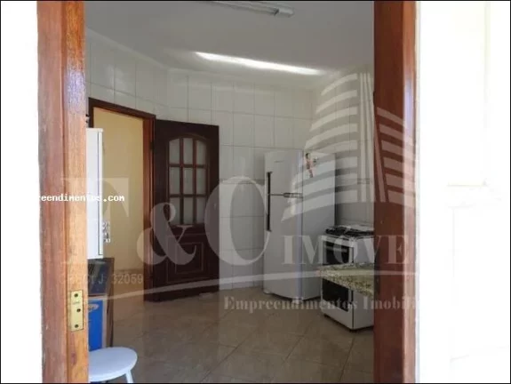 Imagem Casa para Venda em Araras, Jardim da Colina, 3 dormitórios, 1 suíte, 1 banheiro, 1 vaga