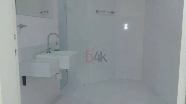 Imagem Sala Comercial de 374m² com 8 Vagas para Alugar na Berrini