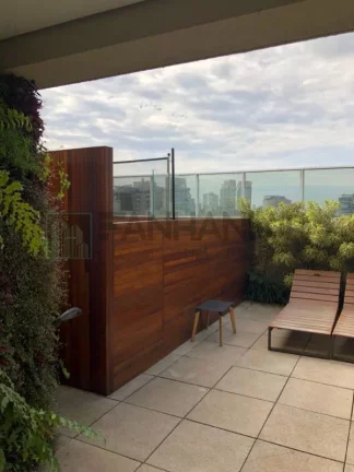 Imagem Luxuosa cobertura duplex de alto padrão na cobiçada Vila Nova Conceição, com incríveis 411m² e 5 vagas de garagem. Com um design clean e moderno, as