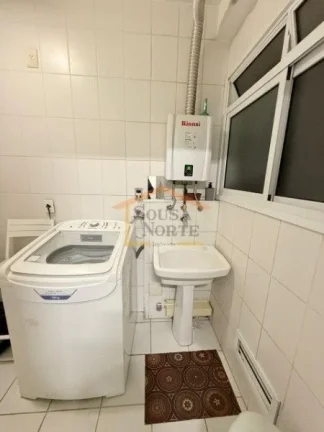 Imagem Apartamento 3 dormitórios, sendo 1 suíte, sala para 2 ambientes, pisos em madeira, sacada com vidr...