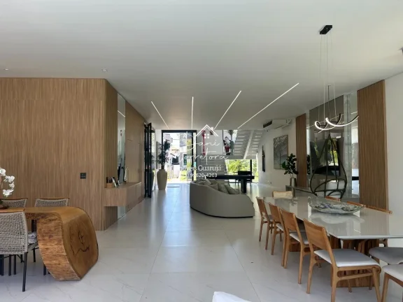 Imagem Luxuosa Casa nova e atualizada em Condomínio à Venda no Jardim Acapulco, Guarujá-SP: 6 Quartos, 6 Suítes, 3 Salas, 7 Banheiros, 6 Vagas, 530m²