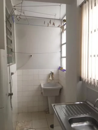 Imagem Vende-se apartamento no Centro com vista privilegiada para a praça 94m2