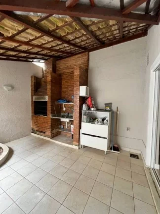 Imagem Casa de Condomínio com 3 Quartos e 3 banheiros à Venda na Glória 499 mil