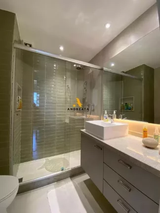Imagem Barra da Tijuca - Alfa Barra - Vendo maravilhoso apto de 3qts - 1 suite - Totalmente reformado- R$1.500.000