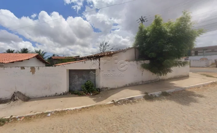 Imagem Casa a venda em Pacajus na Avenida Lúcio José de Menezes, 1760 - Croata, com 3 quartos, sendo 2 su...