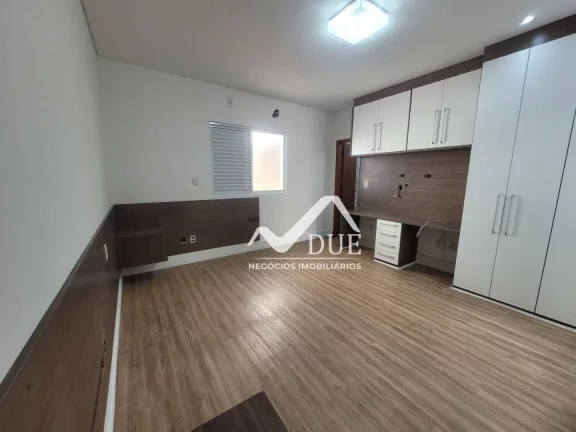 Imagem CASA SOBREPOSTA TÉRREA COM 3 DORMITÓRIOS À VENDA, 160 M² POR R$ 939.000 - ESTUÁRIO - SANTOS/SP