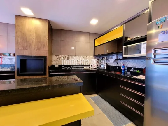 Imagem Excelente Casa no Jardim Coliseu com 3 Dormitórios (1 Suíte), 3 Vagas, 140m² de Construção em Terreno de 203m² – Aceita Financiamento! Aproveite!
