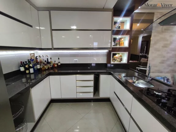 Imagem Triplex para Venda em Curitiba, Sitio Cercado, 3 dormitórios, 2 suítes, 3 banheiros, 2 vagas
