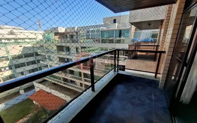 Imagem Cobertura com 3 dormitórios para locação fixa no Centro de Cabo Frio/RJ