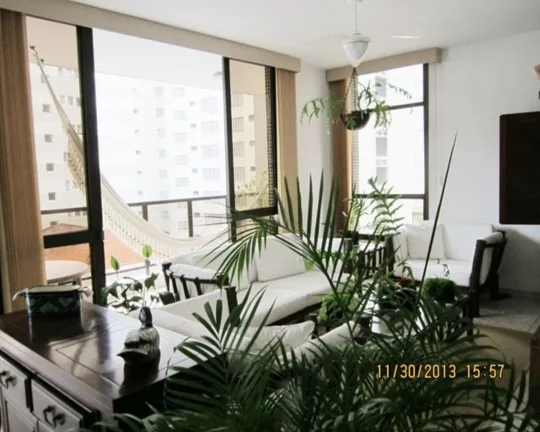 Apartamento à venda no Guarujá na Praia das Pitangueiras