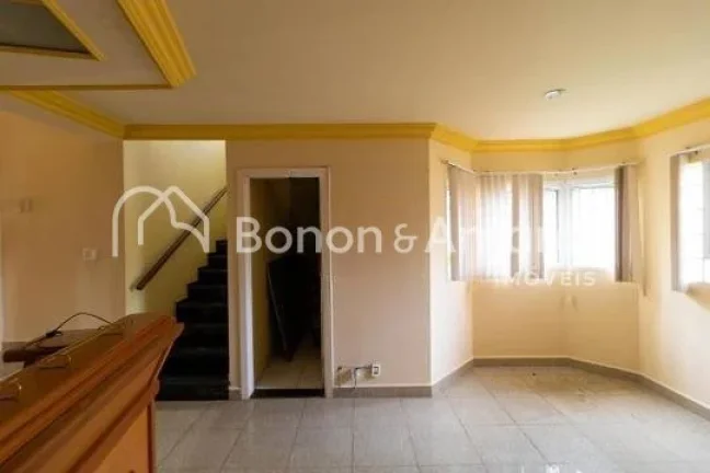 Imagem Ãtimo sobrado com 4 quartos sendo 2 suÃ­tes, suÃ­te master com hidromassagem, sala com lareira e pÃ...