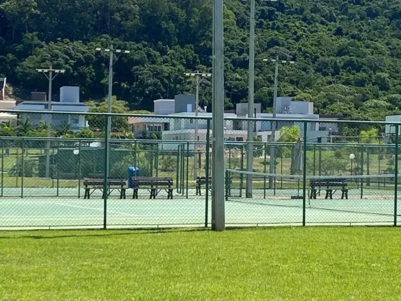 Imagem Casa com 4 suítes e 4 vagas de garagem em condomínio Fechado nos Ingleses – Florianópolis/SC