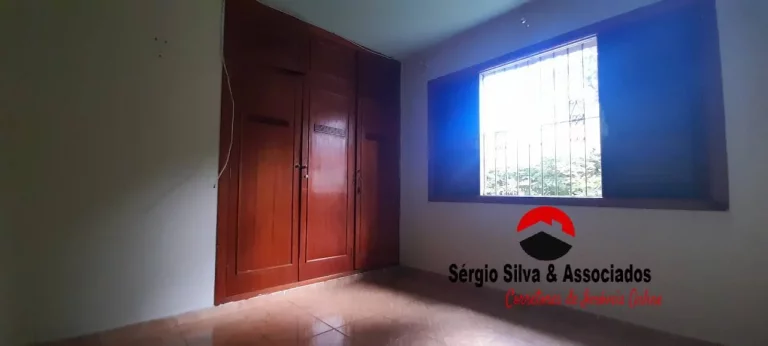 Imagem Casa a Venda na Região de Abernessia Campos do Jordão - SP.