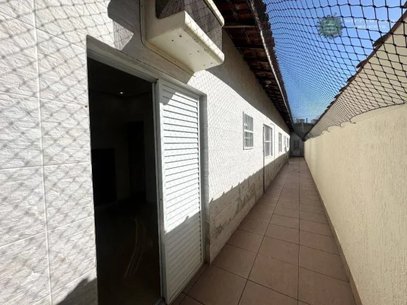 Imagem Casa com 3 dormitórios à venda, 112 m² por R$ 750.000,00 - Guilhermina - Praia Grande/SP