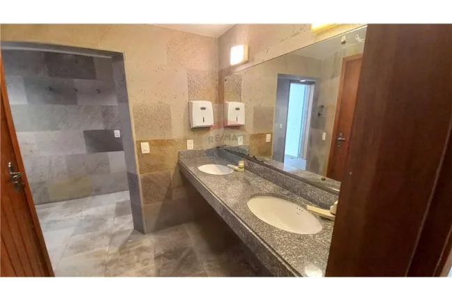 Imagem Casa com 5 suítes 6 vagas no Jardim Everest / Cidade Jardim