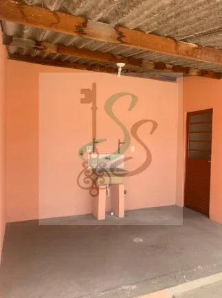 Imagem Venda de casa no Jardim Santa Lúcia, Campinas. 3 dormitórios com ventilador, sala com ventilador, 2 banheiros sendo 1 com box, 2 cozinhas sendo 1 com
