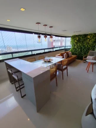 Imagem Apartamento em Patamares a venda 195 m² | 4 Suítes | Vista Mar | Nascente | 3 Vagas | Alto Padrão