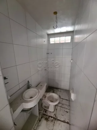 Imagem Excelente casa bem ventilada, em ótima localização na Parquelândia, próximo Av. Bezerra de Mene...