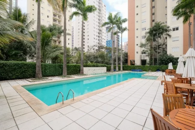 Imagem Apartamento à venda na Vila Olímpia, São Paulo-SP: 3 quartos, 3 suítes, 3 salas, 5 banheiros, 3 vagas de garagem, 125m².