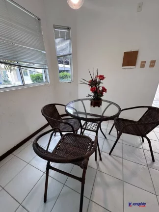 Imagem VENDO CASA DE 2 DORMITORIOS NO CONDOMÍNIO MORADA SALVADOR DALII
