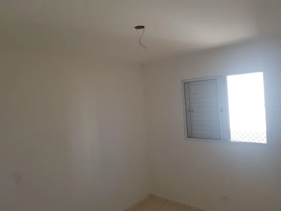 Imagem Apartamento com 2 dormitórios, banheiro com blindex, sala, cozinha com armários , lavanderia com a...