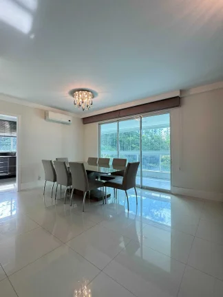 Imagem Apartamento com 3 Suítes e 2 Vagas de garagem em Florianópolis