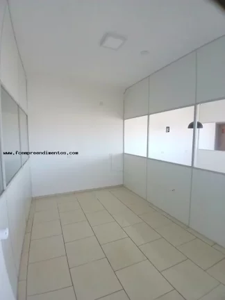 Imagem Salão Comercial para Locação em Limeira, Vila Queiroz, 1 banheiro, 3 vagas
