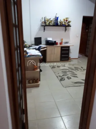 Imagem Casa de Condomínio com 4 Quartos e 4 banheiros à Venda, 270 m²