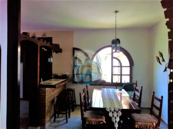 Imagem Casa de Luxo à Venda em Ubatuba-SP, Bairro Lázaro: 5 Quartos, 4 Suítes, 292m² - Imperdível!
