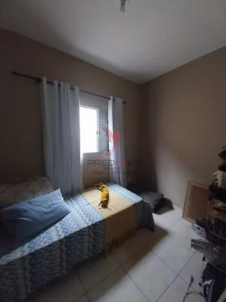 Imagem Casa com 3 Quartos, quintal, garagem para 1 carro,em Nova Guará