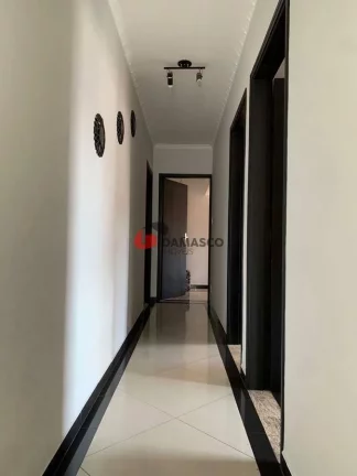 Imagem Sobrado à venda 3 Quartos, 1 Suite, 4 Vagas, 383M², Cerâmica, São Caetano do Sul - SP