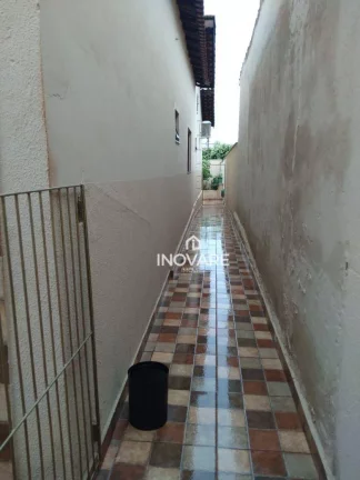 Imagem Casa com 3 dormitórios e energia solar à venda, 250 m² por R$ 400.000 - Setor Santa Inês - Itumbiara/GO
