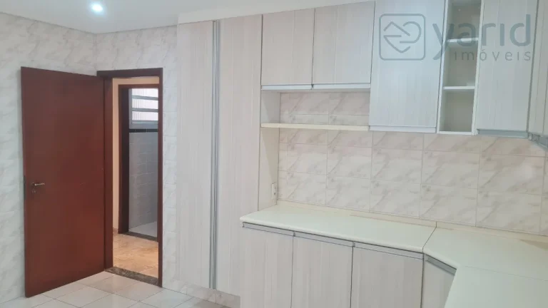 Imagem Imperdível oportunidade de casa para venda ou locação em Jundiaí-SP, Jardim Merci II: 3 quartos, 1 suíte, 1 sala, 2 banheiros, 2 vagas de garagem, 250,00 m².
