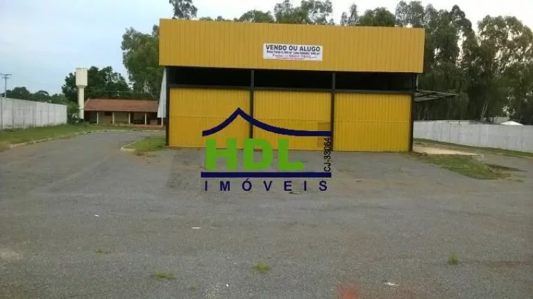 GALPÃO COMERCIAL EM HIDROLÂNDIA GO
