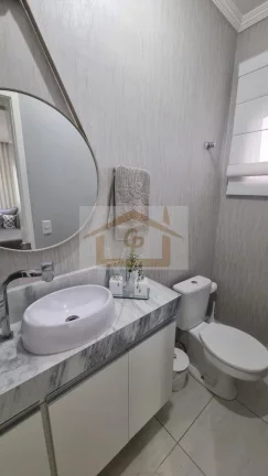 Imagem Granja Viana, Casa Térrea, 3 quartos sendo um suíte, 2 vagas charmosa!