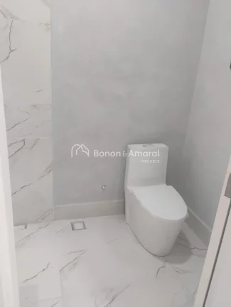 Imagem Esta belíssima casa foi projetada para oferecer conforto, sofisticação e funcionalidade. São 3 s...