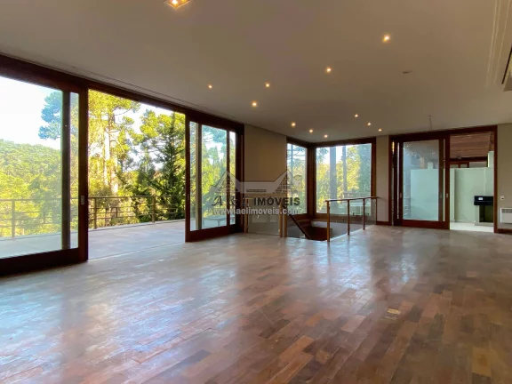 Imagem Casa em Campos do Jordão – Com 05 suítes em condomínio exclusivo