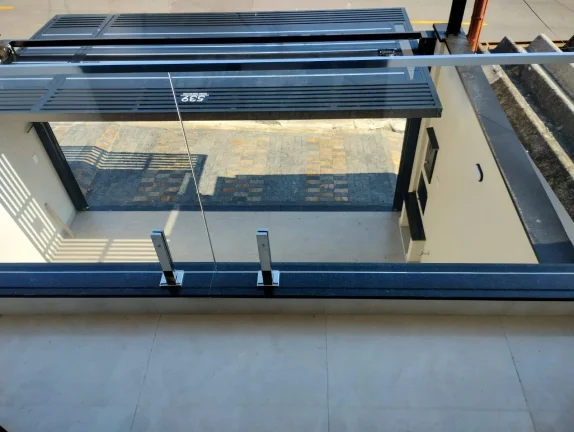 Imagem Sobrado Maravilhoso 166 m² 4 Dormitorios sendo 3 Suites 4 Vagas de Gargens