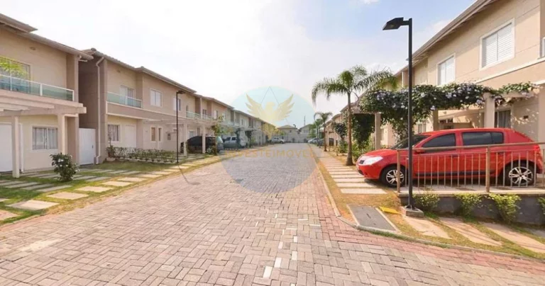 Imagem Casa em Condomínio a Venda no bairro Granja Viana - Cotia, SP