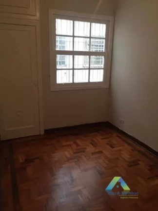 Imagem Excelente sobrado a 5 minutos da estação do metro Ana Rosa com 3 dormitórios, 3 vagas de garagem proximo a principais comércios, avenidas de São Paulo