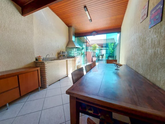 Imagem Desfrute de momentos inesquecíveis com sua família e amigos nesta cobertura