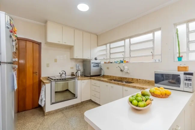 Imagem Casa City América - 383M², 3 Dorms, 3 Suítes, 2 Salas, Mobiliada, Móveis Planejados, Próximo ao Parque Toronto, Despensa, Depósito, Copa.