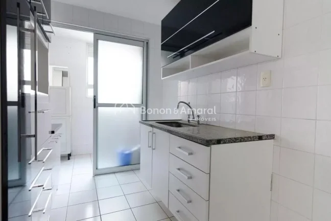 Imagem Este espaçoso apartamento de 72 metros quadrados está localizado no desejado bairro de Mansões Sa...