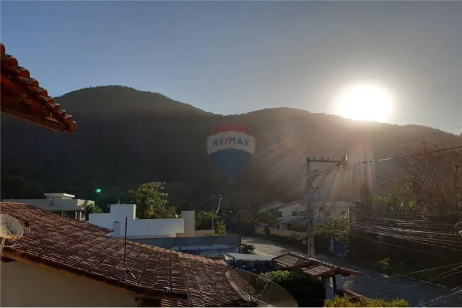 Imagem Linda e Paradisíaca Casa em Condomínio no Recanto de Itaipuaçu.
