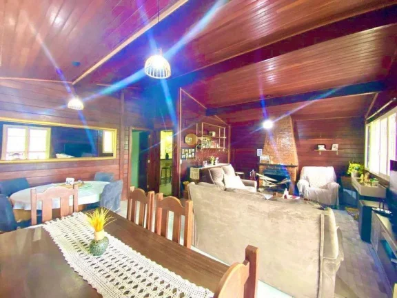 Imagem Casa para Venda em Teresópolis / RJ no bairro Fazenda Suiça