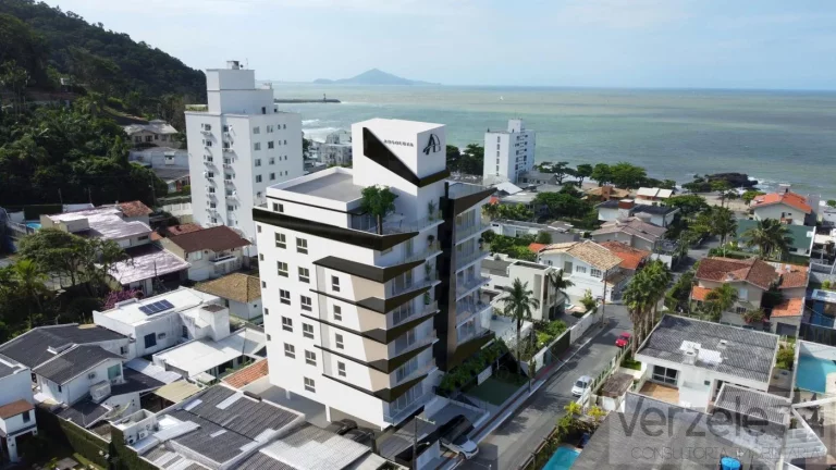 Imagem Apartamento 3 dormitórios para Venda em Itajaí / SC no bairro Cabeçudas