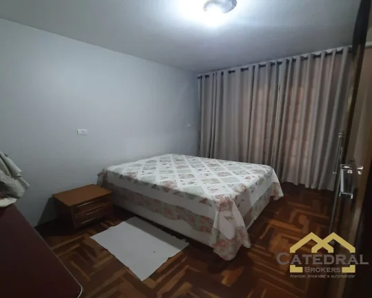 Imagem Sobrado de três dormitórios e amplo quintal na Vila Esperança em Jundiaí